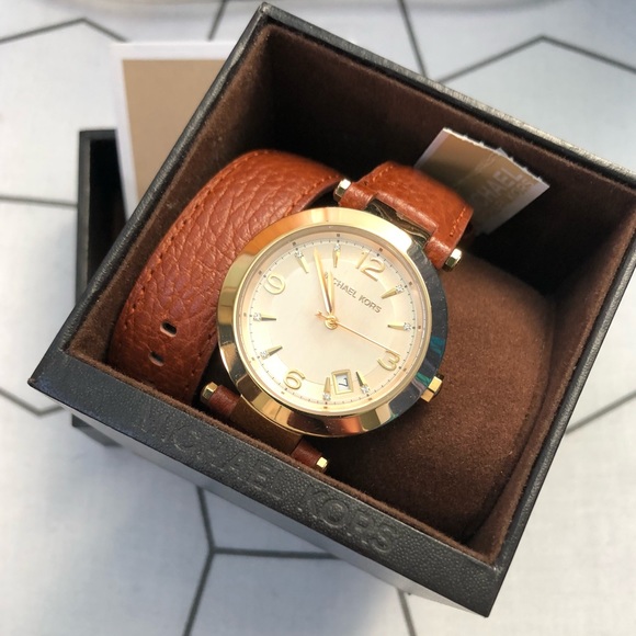 Michael Kors Accessories - ✨HP✨Michael Kors Double Wrap 2295 Watch